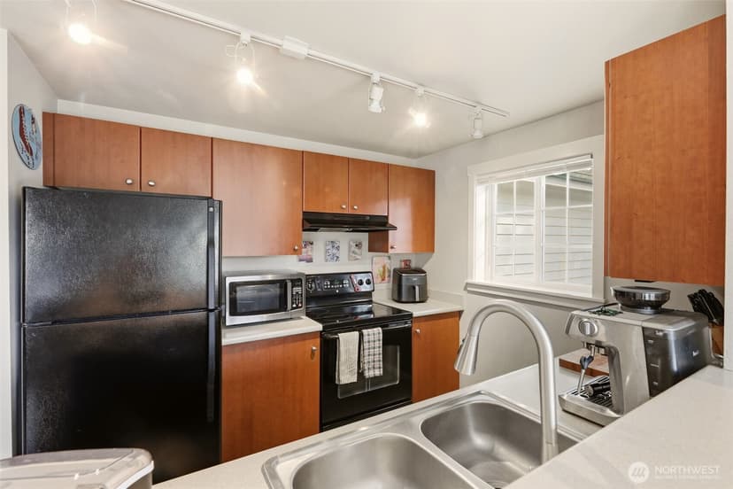 Property photo for 12404 E Gibson Road #H301, Everett photo 7