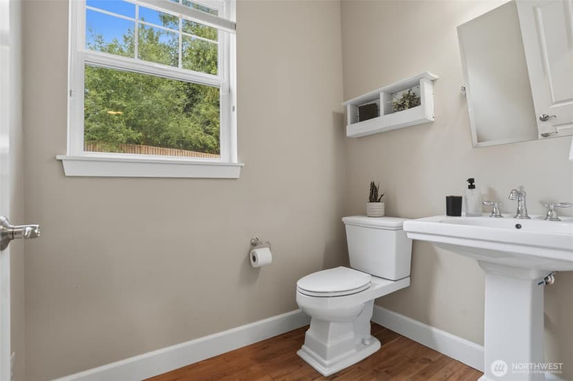 Property photo for 2223 Long Lake Road SE, Port Orchard photo 16