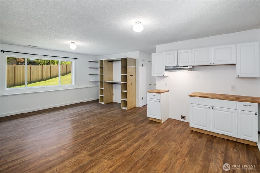 Property photo for 23621 36th Place W, Brier photo 22