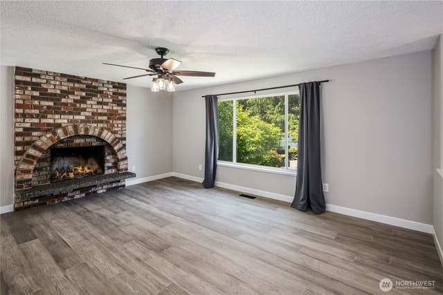 Property photo for 23621 36th Place W, Brier photo 5
