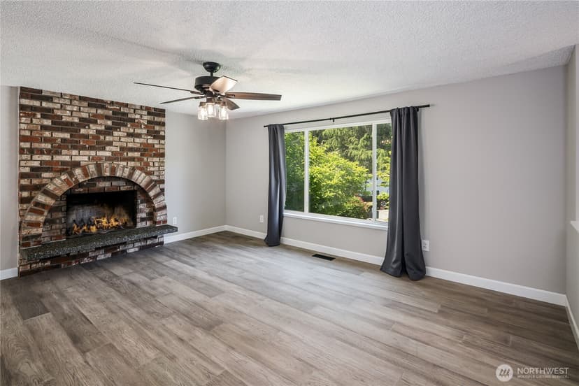 Property photo for 23621 36th Place W, Brier photo 5
