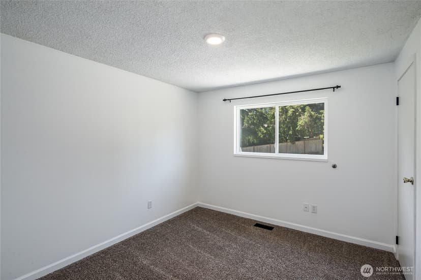 Property photo for 23621 36th Place W, Brier photo 19