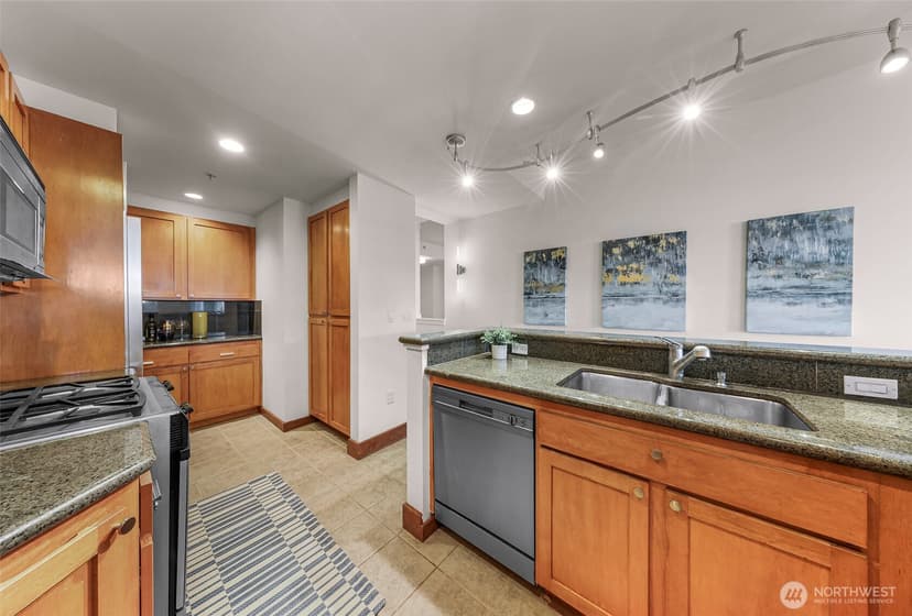 Property photo for 2607 Western Avenue #1203, Seattle photo 14
