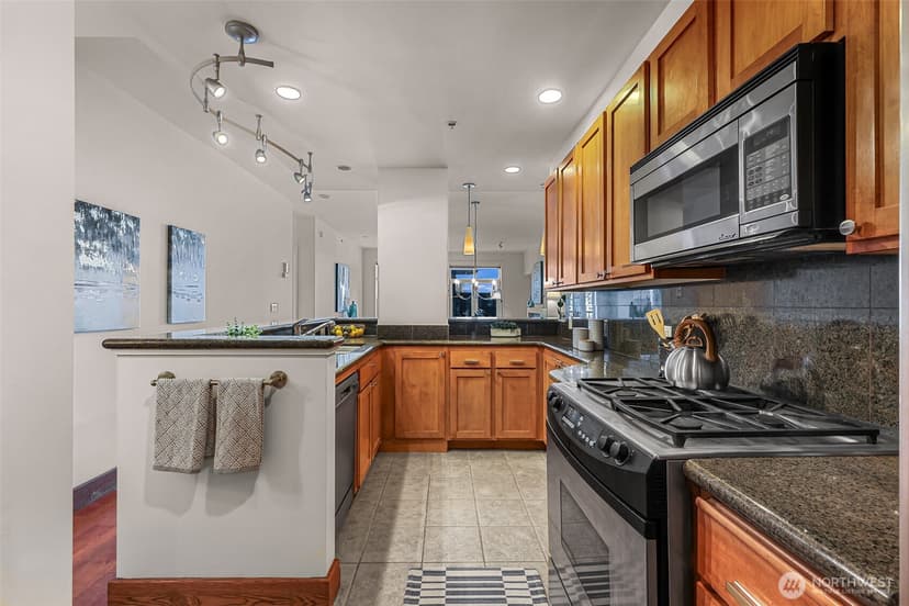 Property photo for 2607 Western Avenue #1203, Seattle photo 16