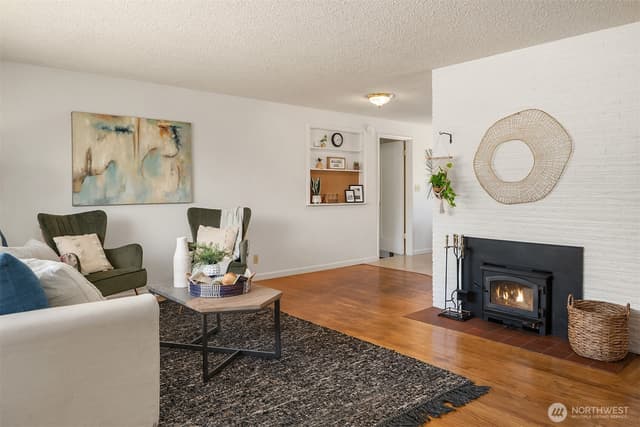 Property photo for 16022 11th Avenue SW, Burien photo 4