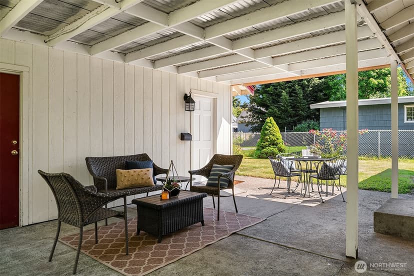 Property photo for 16022 11th Avenue SW, Burien photo 18