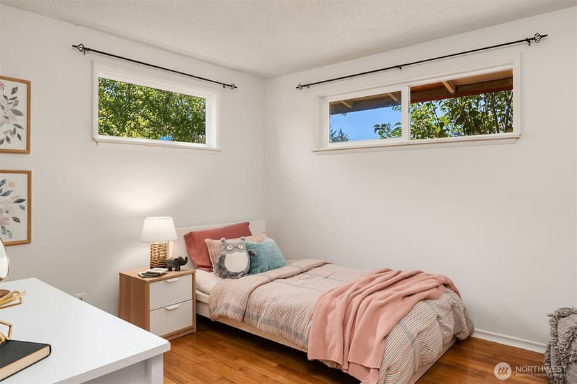 Property photo for 16022 11th Avenue SW, Burien photo 16