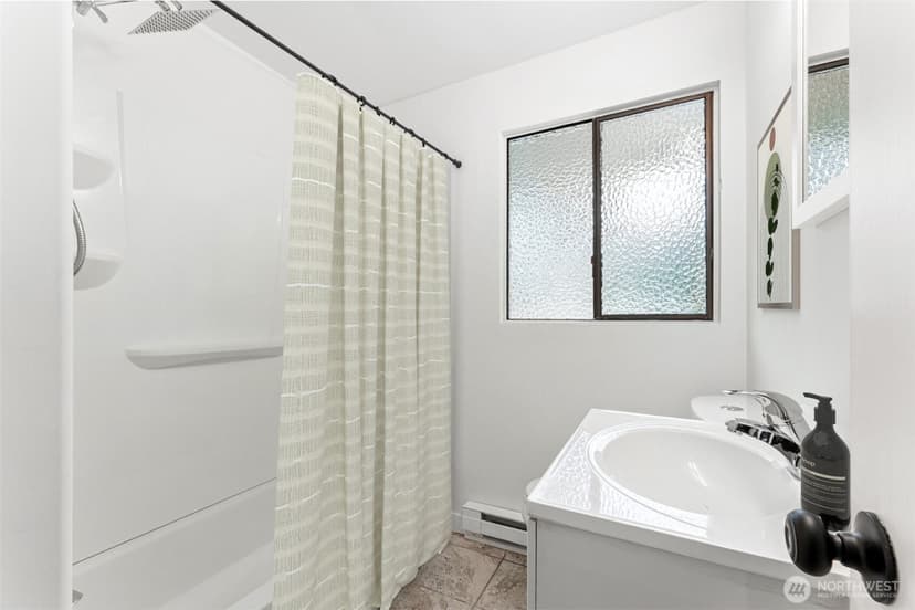Property photo for 2231 Eastview Avenue NE, Bremerton photo 18