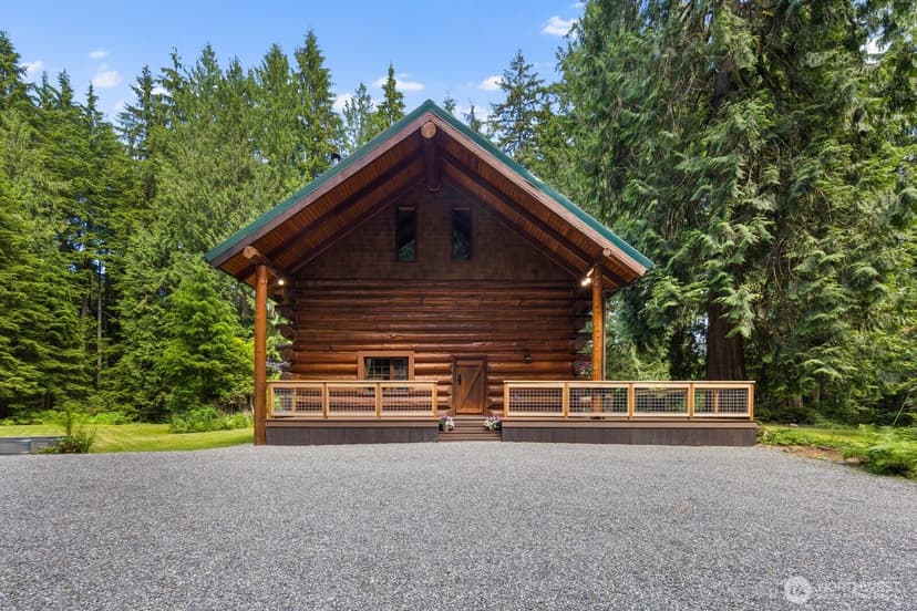 Property photo for 129 N Lake Roesiger Road, Snohomish photo 2