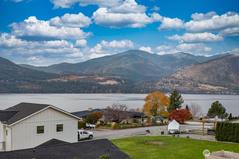 Property photo for 755 Wapato Way, Manson photo 38