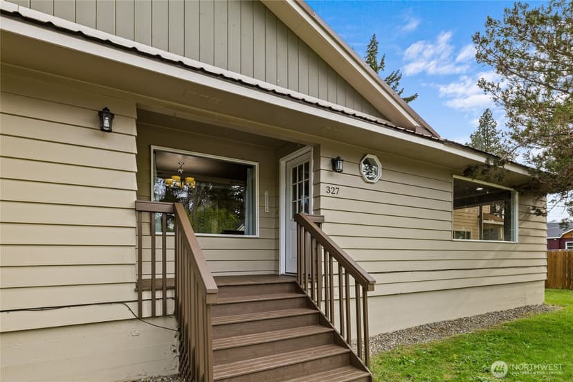 Property photo for 327 Lincoln Street, Cle Elum photo 2