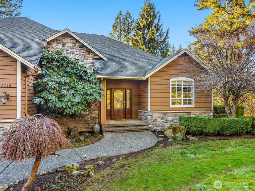 Property photo for 13718 58th Street SE, Snohomish photo 2