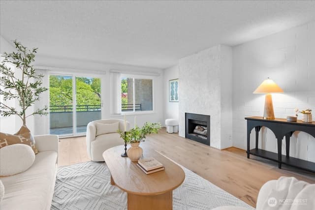 Property photo for 10823 Glen Acres Drive S #B, Seattle photo 2