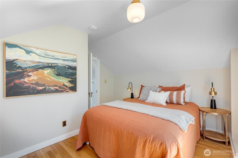 Property photo for 3929 Ashworth Avenue N, Seattle photo 15