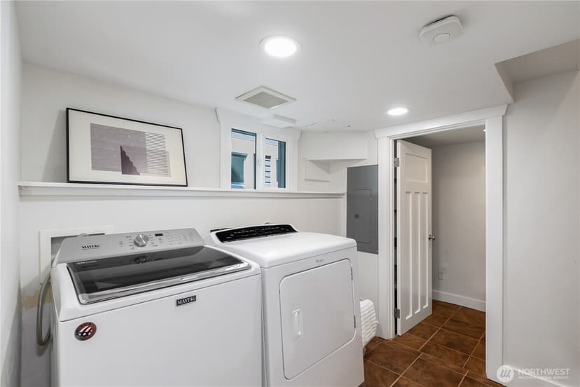 Property photo for 3929 Ashworth Avenue N, Seattle photo 27