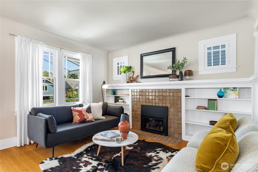 Property photo for 3929 Ashworth Avenue N, Seattle photo 3
