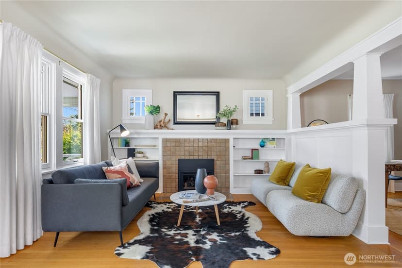 Property photo for 3929 Ashworth Avenue N, Seattle photo 4