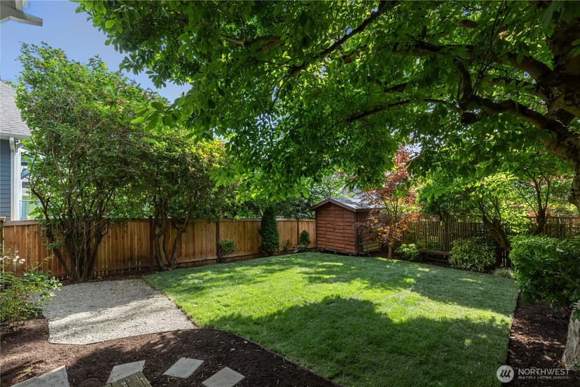 Property photo for 3929 Ashworth Avenue N, Seattle photo 31