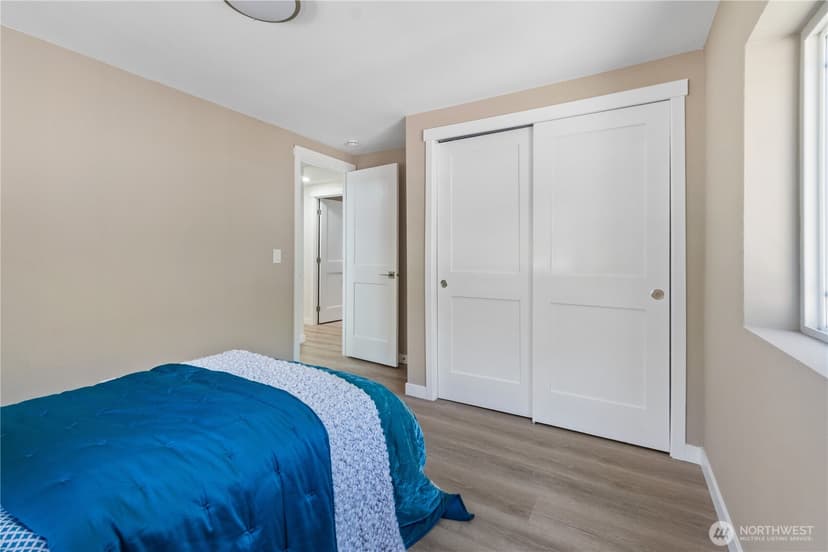 Property photo for 17138 117th Court NE, Bothell photo 16