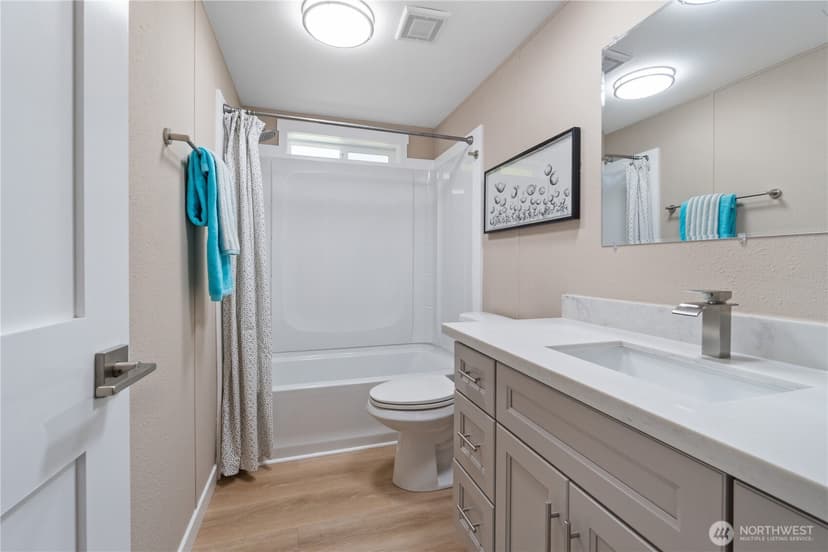 Property photo for 17138 117th Court NE, Bothell photo 15