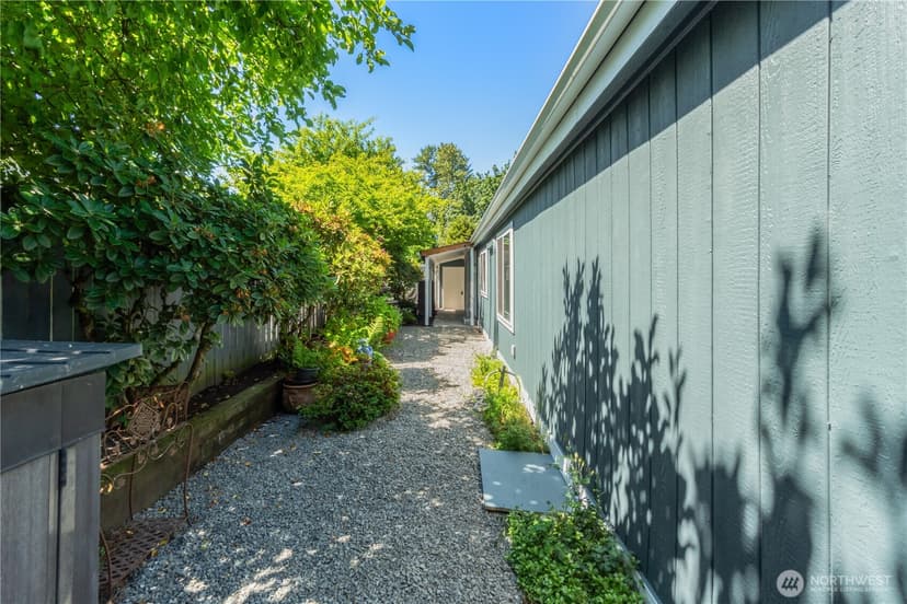 Property photo for 17138 117th Court NE, Bothell photo 26