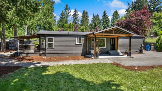 Property photo for 19616 SE 192nd Street, Renton photo 2