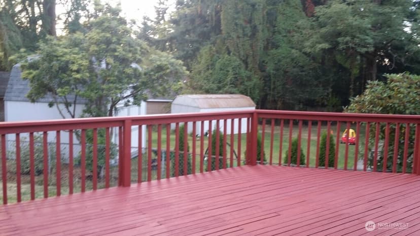 Property photo for 16707 79th Place NE, Kenmore photo 8