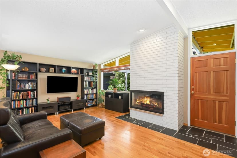 Property photo for 4718 48th Avenue SW, Seattle photo 6