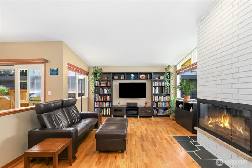 Property photo for 4718 48th Avenue SW, Seattle photo 8