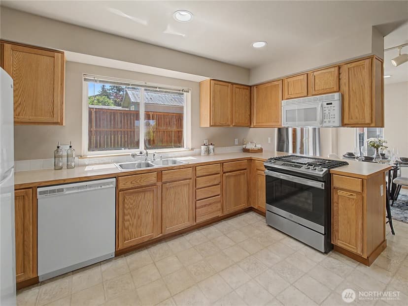 Property photo for 1613 Morris Avenue S, Renton photo 10
