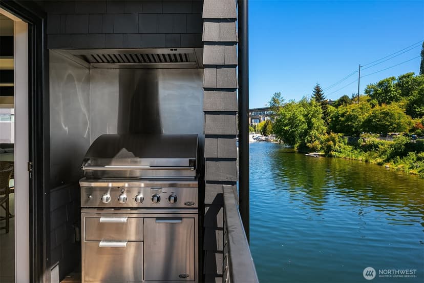 Property photo for 2821 Fairview Avenue E #5, Seattle photo 16
