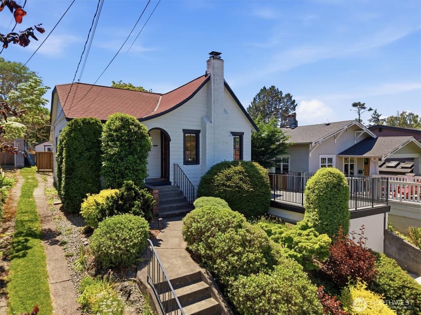 Property photo for 4809 SW Findlay Street, Seattle photo 3