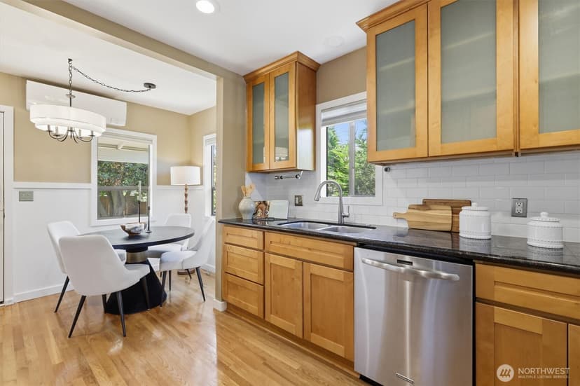 Property photo for 4809 SW Findlay Street, Seattle photo 13