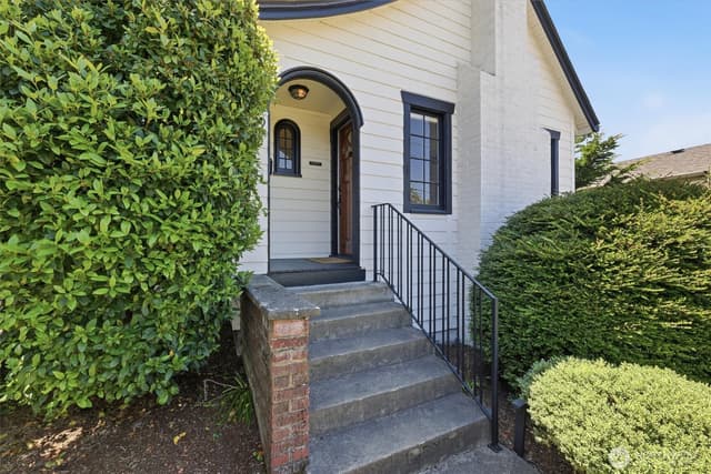 Property photo for 4809 SW Findlay Street, Seattle photo 5