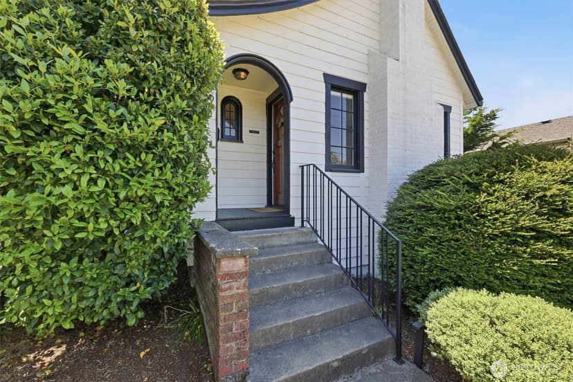 Property photo for 4809 SW Findlay Street, Seattle photo 5