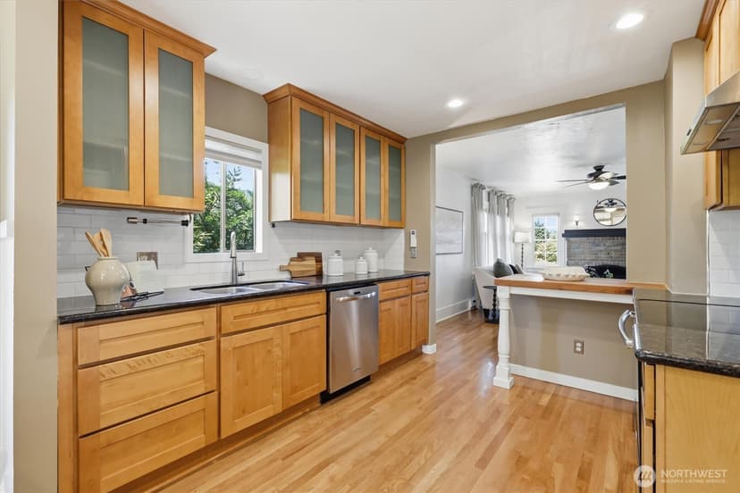 Property photo for 4809 SW Findlay Street, Seattle photo 14