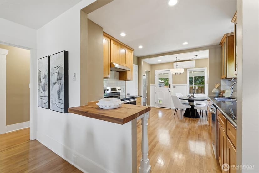 Property photo for 4809 SW Findlay Street, Seattle photo 11