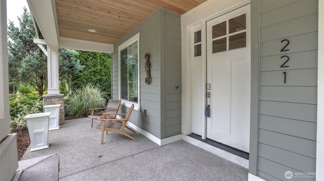 Property photo for 221 Shadow Avenue NE, Renton photo 2