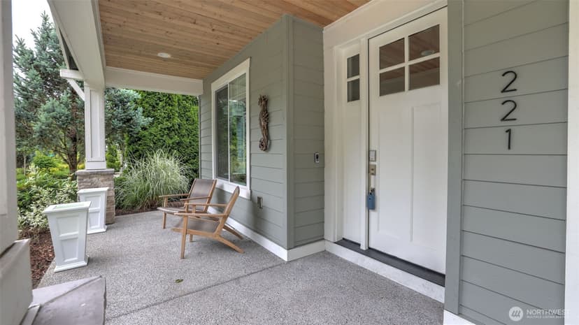 Property photo for 221 Shadow Avenue NE, Renton photo 2
