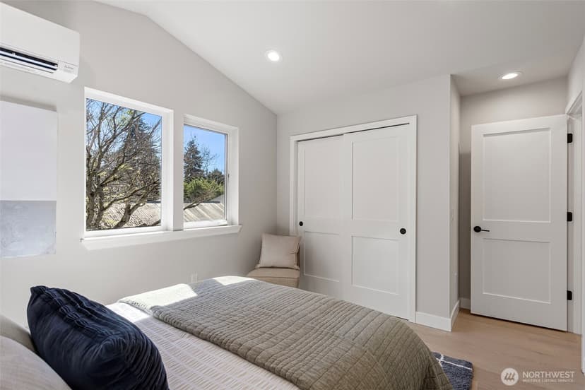 Property photo for 4114 NE 60th Street, Seattle photo 23