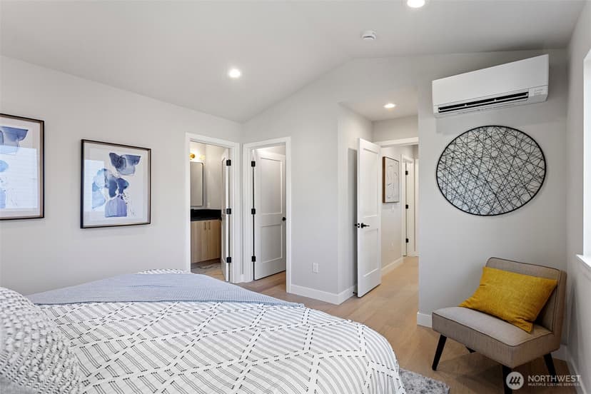 Property photo for 4114 NE 60th Street, Seattle photo 18