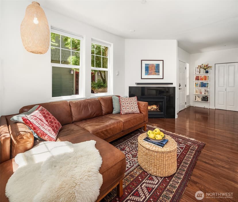 Property photo for 5430 California Avenue SW #4A, Seattle photo 17