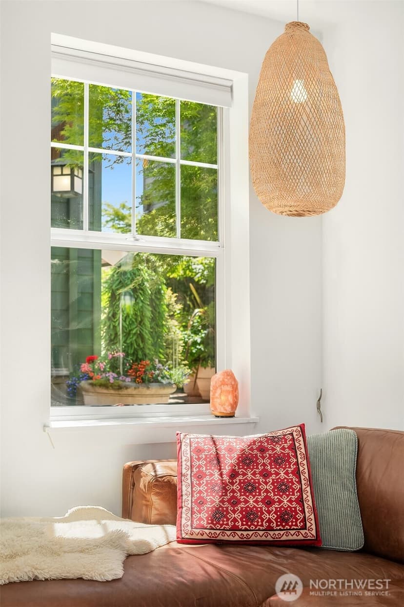 Property photo for 5430 California Avenue SW #4A, Seattle photo 12