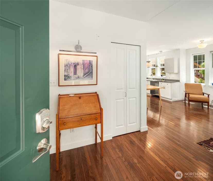 Property photo for 5430 California Avenue SW #4A, Seattle photo 10