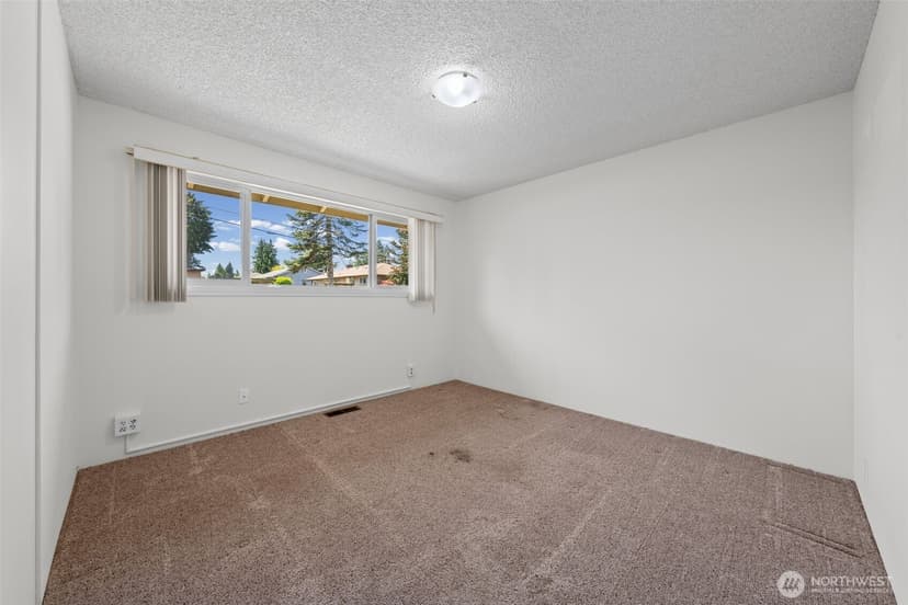 Property photo for 18314 44th Avenue S, SeaTac photo 13