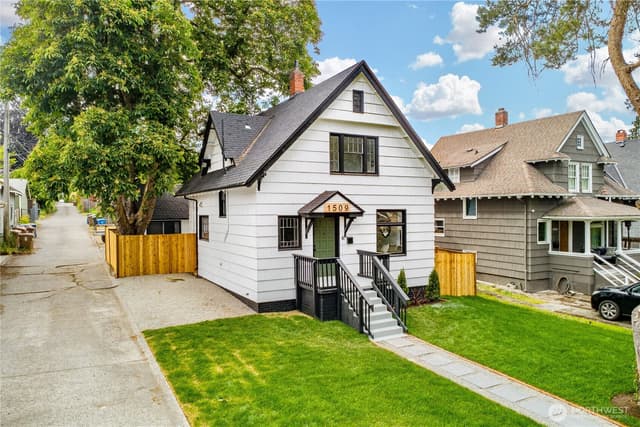 Property photo for 1509 N 6th Street, Tacoma photo 2