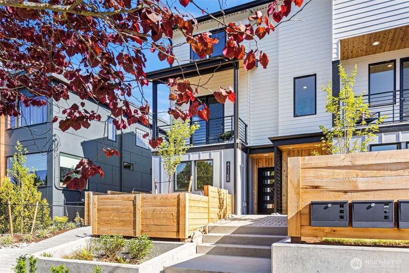 Property photo for 4116 NE 60th Street #B, Seattle photo 2