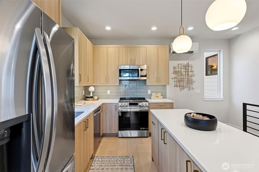 Property photo for 4116 NE 60th Street #B, Seattle photo 11