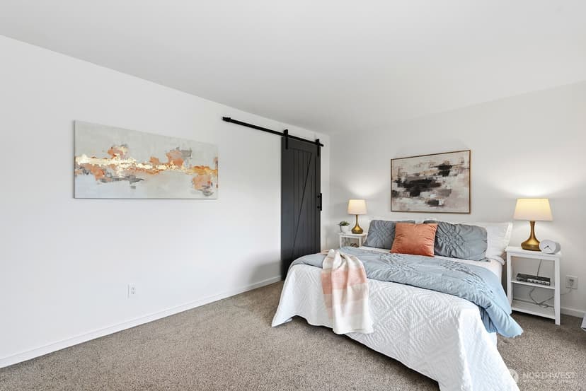 Property photo for 6225 Lake Washington Boulevard NE #402, Kirkland photo 15