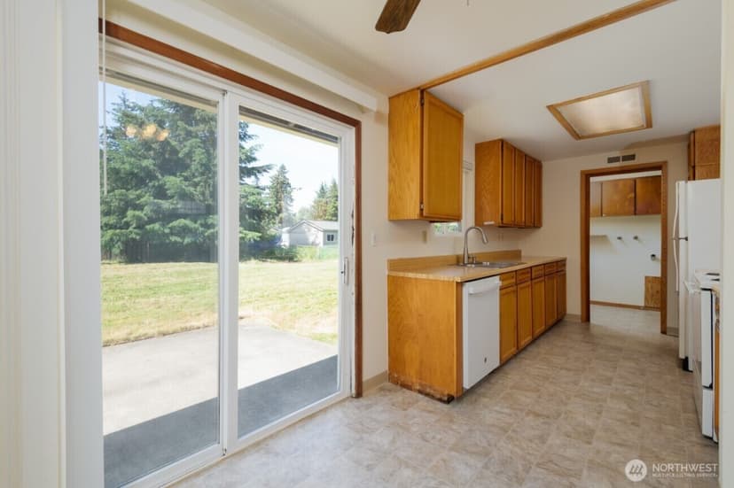 Property photo for 2619 SW 332nd Place, Federal Way photo 7